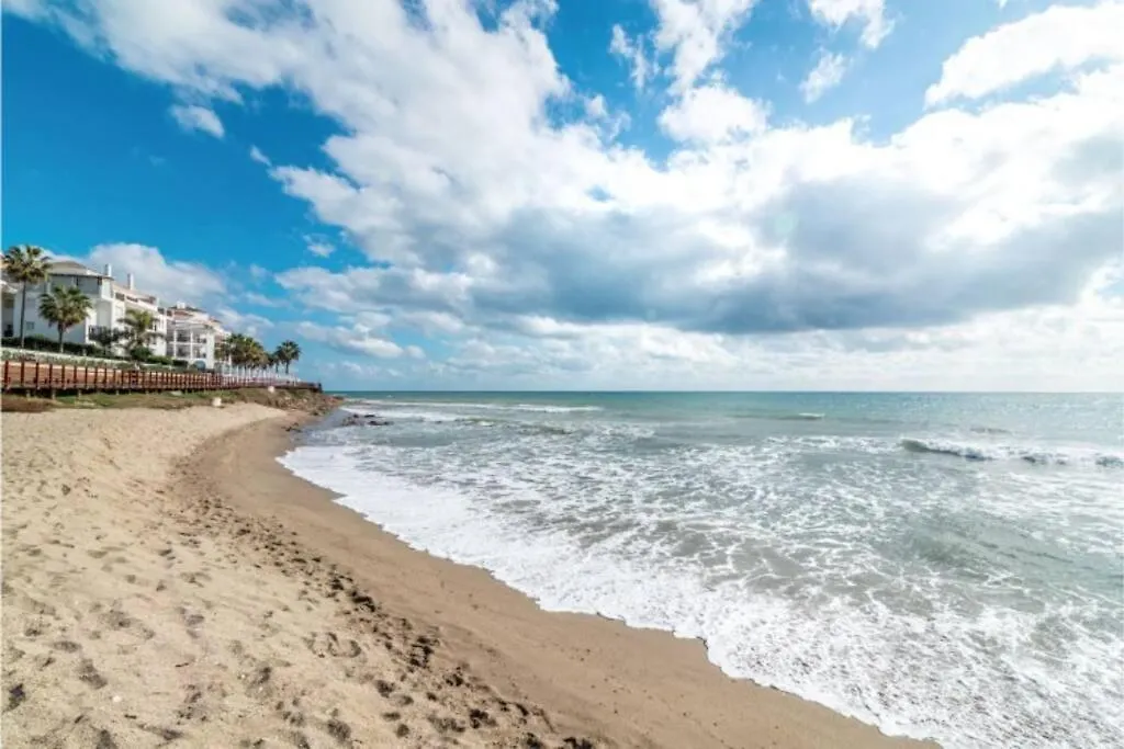 Steven Beach Sitio de Calahonda Spain